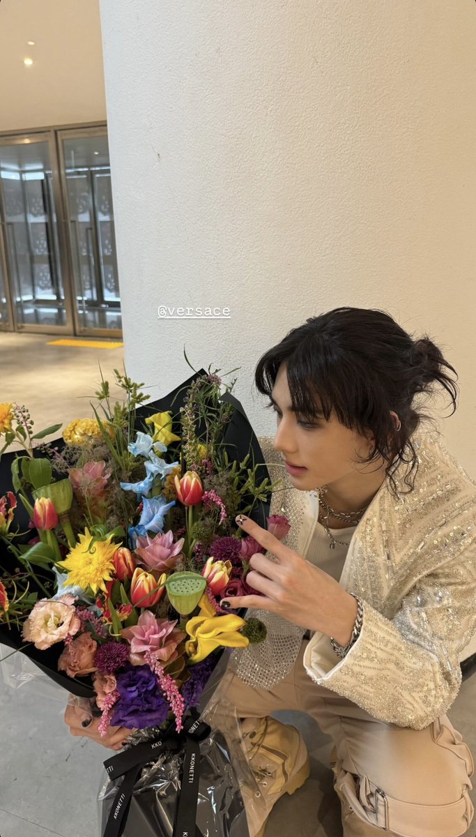 Hyunjin en sus insta stories 🌷

#HYUNJIN #현진 #스트레이키즈

(🦋)