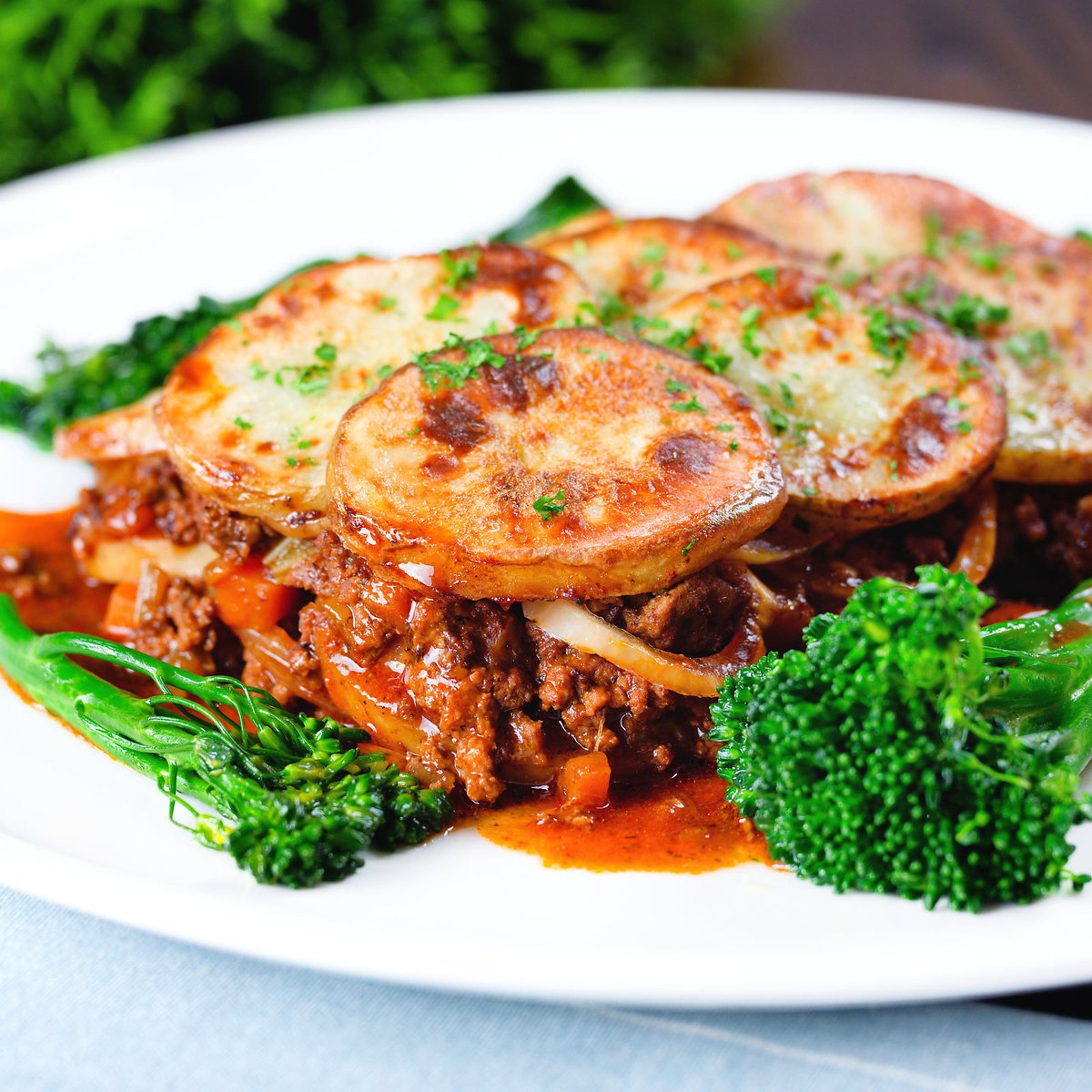 New #recipeoftheday time and something a little autumnal, a delicious, frugal and comforting minced beef and onion hotpot, proper wholesome simple grub!

krumpli.co.uk/minced-beef-ho…