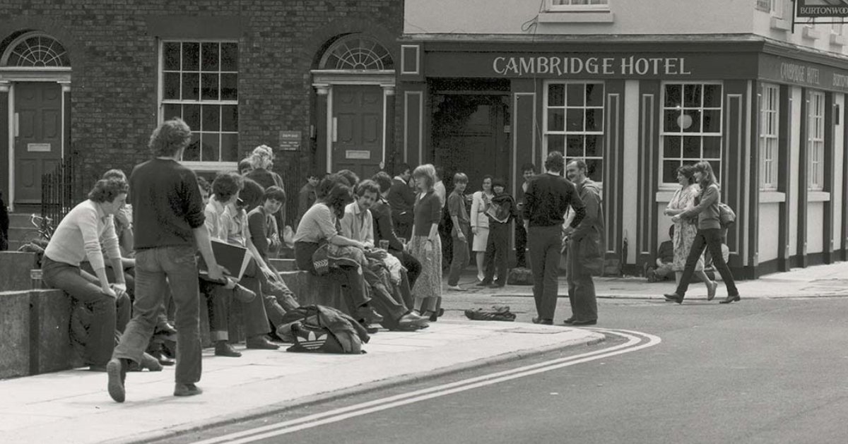 Liv Uni History (@livunihistory) on Twitter photo Throwback to <a href="/LivUni/">University of Liverpool</a> in the 70's! Students gathering around The Cambridge - not much has changed, has it? 🎓 #throwback #livuni Throwback to <a href="/LivUni/">University of Liverpool</a> in the 70's! Students gathering around The Cambridge - not much has changed, has it? 🎓 #throwback #livuni