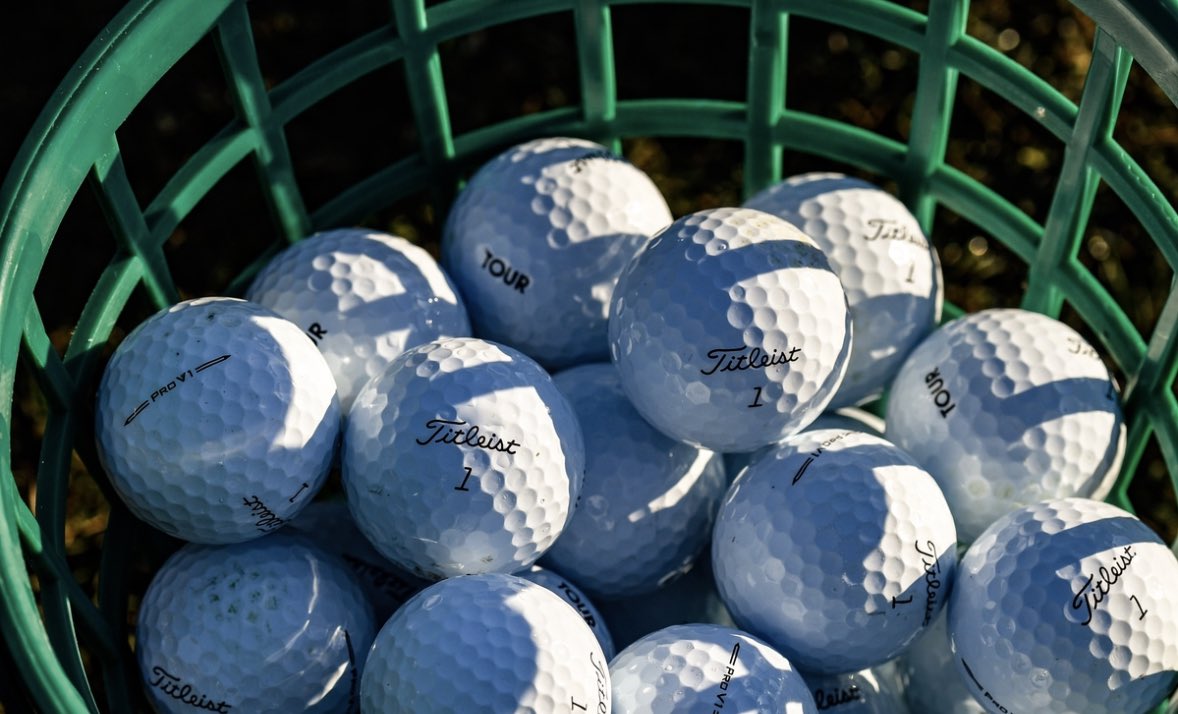 MallorcaGOpen's tweet photo. En el #MallorcaLadiesGolfOpen, nuestras pelotas de golf están listas para rodar, ¡y tienen una cita con la precisión y la diversión! 🏌️‍♀️✨ 

Prepárate para verlas deslizarse suavemente hacia el hoyo, mientras nos divertimos bajo el sol de Mallorca. https://t.co/etLqJQ9Mx0