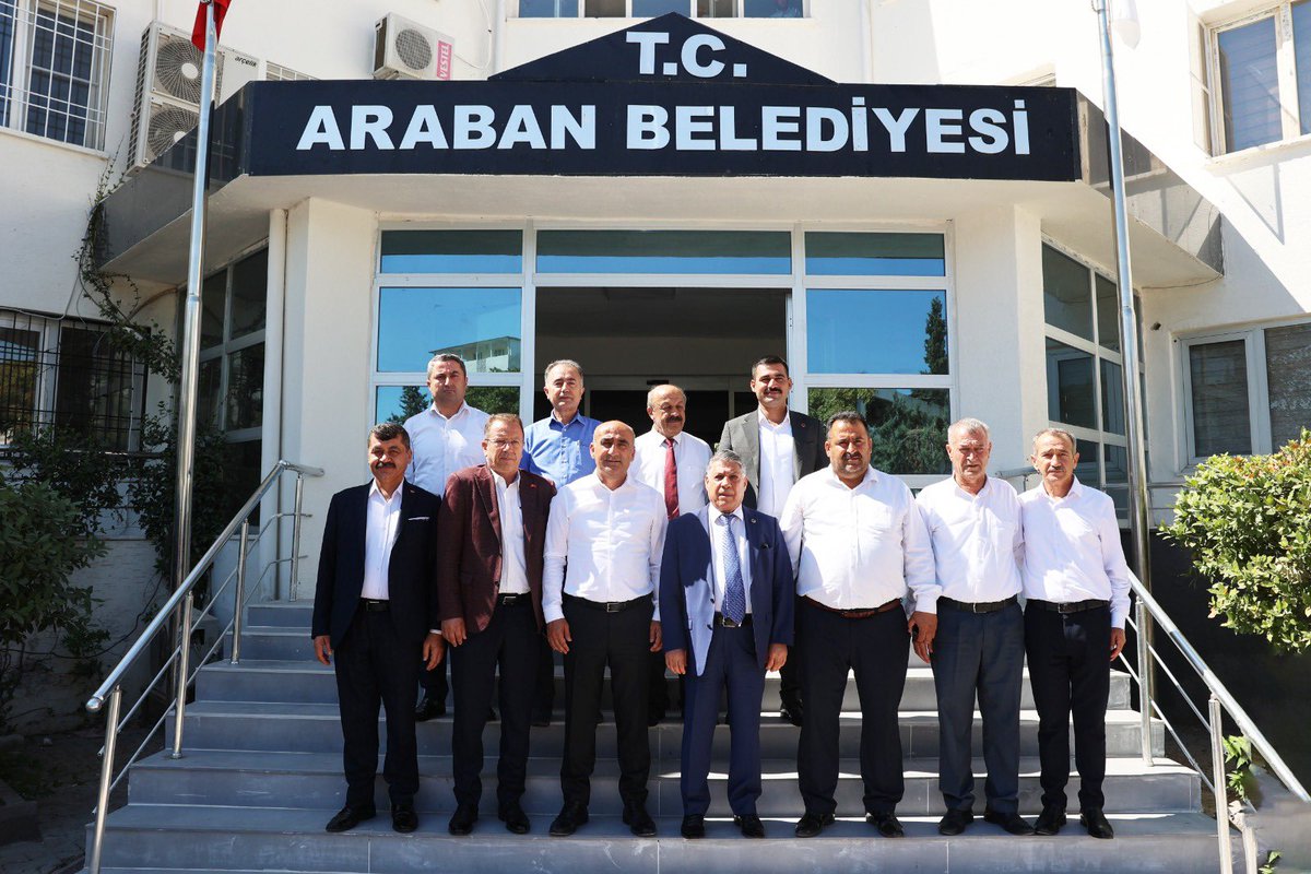 arabanbld's tweet photo. Oğuzeli Belediye Başkanı Bekir Öztekin, Başkan Yardımcıları ve Oğuzeli İlçe Başkanı Metin Can Doğan, Başkanımız Mehmet Özdemir’i Makamında ziyarette bulundular.

Oğuzeli Belediye Başkanına, Yardımcılarına ve Oğuzeli İlçe Başkanına Bu nazik ziyaretlerinden dolayı Teşekkür Ederiz. https://t.co/DS2tktdaQ7