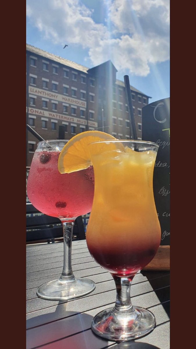 It’s #BankHoliday Monday which means we will be open from midday ! Come and enjoy our beautiful #SunTerrace with your favorite drink, there’s no better way of spending your #BankHolidayWeekend ! 

#Wdyt #BlueBamboo #SportsBar #Gloucester #SupportLocal #LocalBusiness
