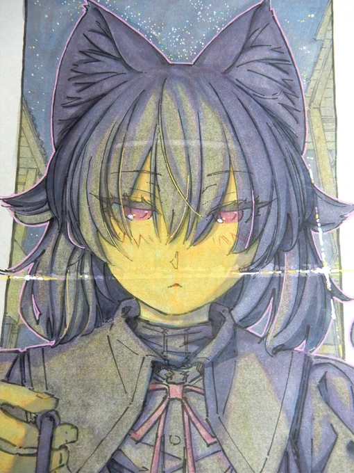 【アナログ2169:目を開けて眠ったまま徘徊する黒猫】どこへ向かっているのかは分からない。この色紙は時々水をはじく部分が出来てしまうことがあって、大抵の場合は隅の方だったんだけど、今回は中央に出てしまった。こうなると修正はできないので、背景の光の一部として処理。#水彩 #原画 #狐娘 