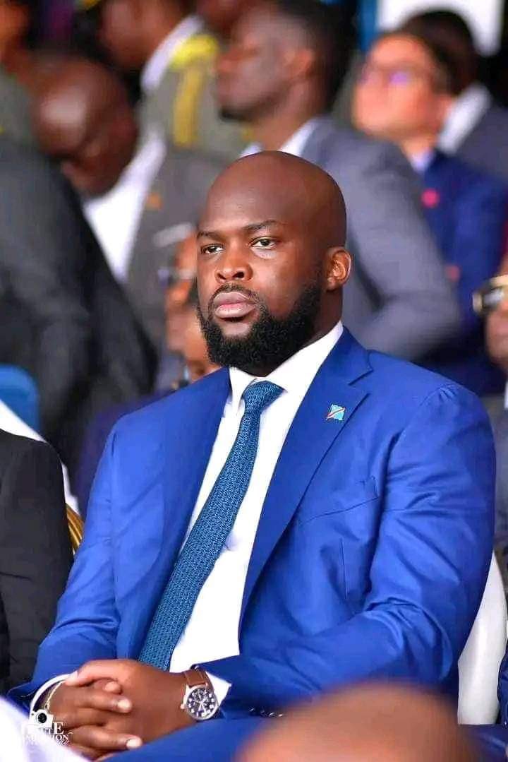 GISÈLE MULUMBA SANS GANTS tweet media