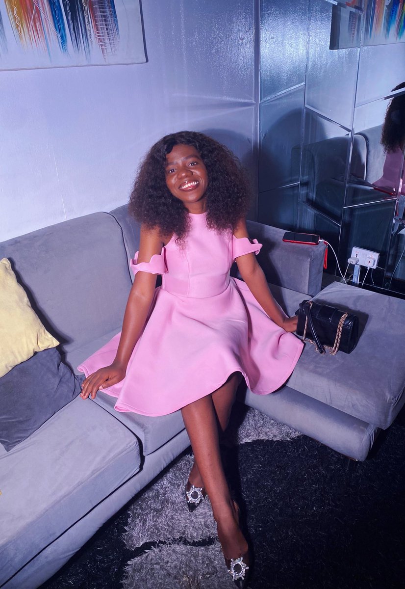 ChimuanyaDike's tweet photo. Happy Eldest Daughter's Day to all the incredible women who are first in line and first in heart. 💫💕💕💝😍
#chimuanyadike #AdaDike #Aug26 https://t.co/vJyP3Bwwj7