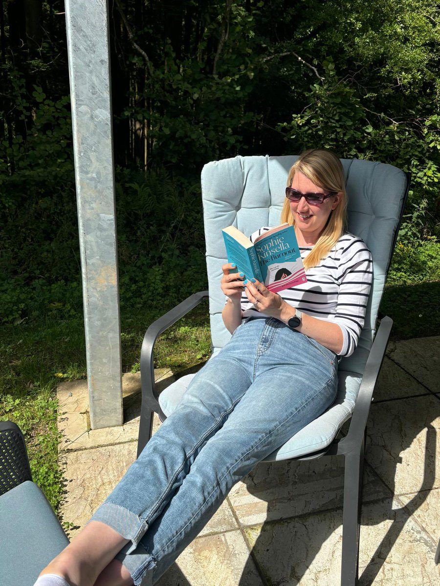 ApRoPrimary's tweet photo. Mrs Watts is enjoying The Burnout by @KinsellaSophie during her holiday in Wales. What’s your favourite holiday book? #RoebuckReads https://t.co/HhVLTi4Tpl