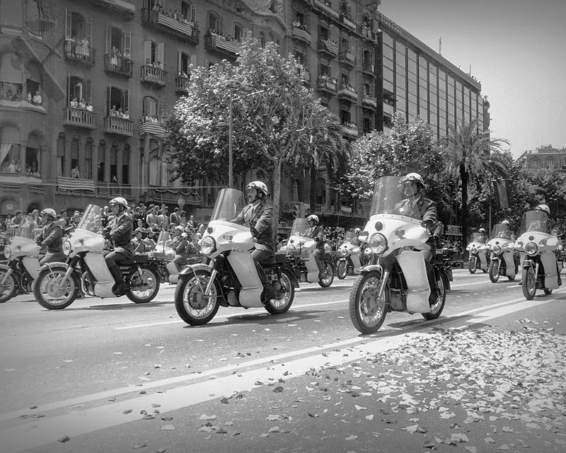 interiorgob's tweet photo. La #AgrupacióndeTráfico de la @guardiacivil #ATGC cumple hoy 65 años 🎂

➡️ En 1959 arrancó con 402 efectivos 
➡️ Hoy la integran más de 10.000

La vigilancia, protección y auxilio a los usuarios de las vías y velar por la #SeguridadVial siguen siendo sus principios

Felicidades! https://t.co/Pubxnpcd2J