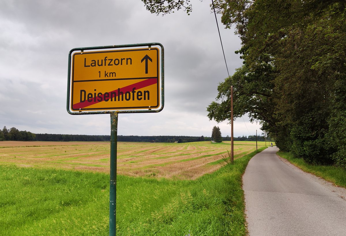 SimonFlei's tweet photo. Meine gestrige Laufrunde führte mich nach... Kann man sich nicht ausdenken! https://t.co/ZkZegqpjsC