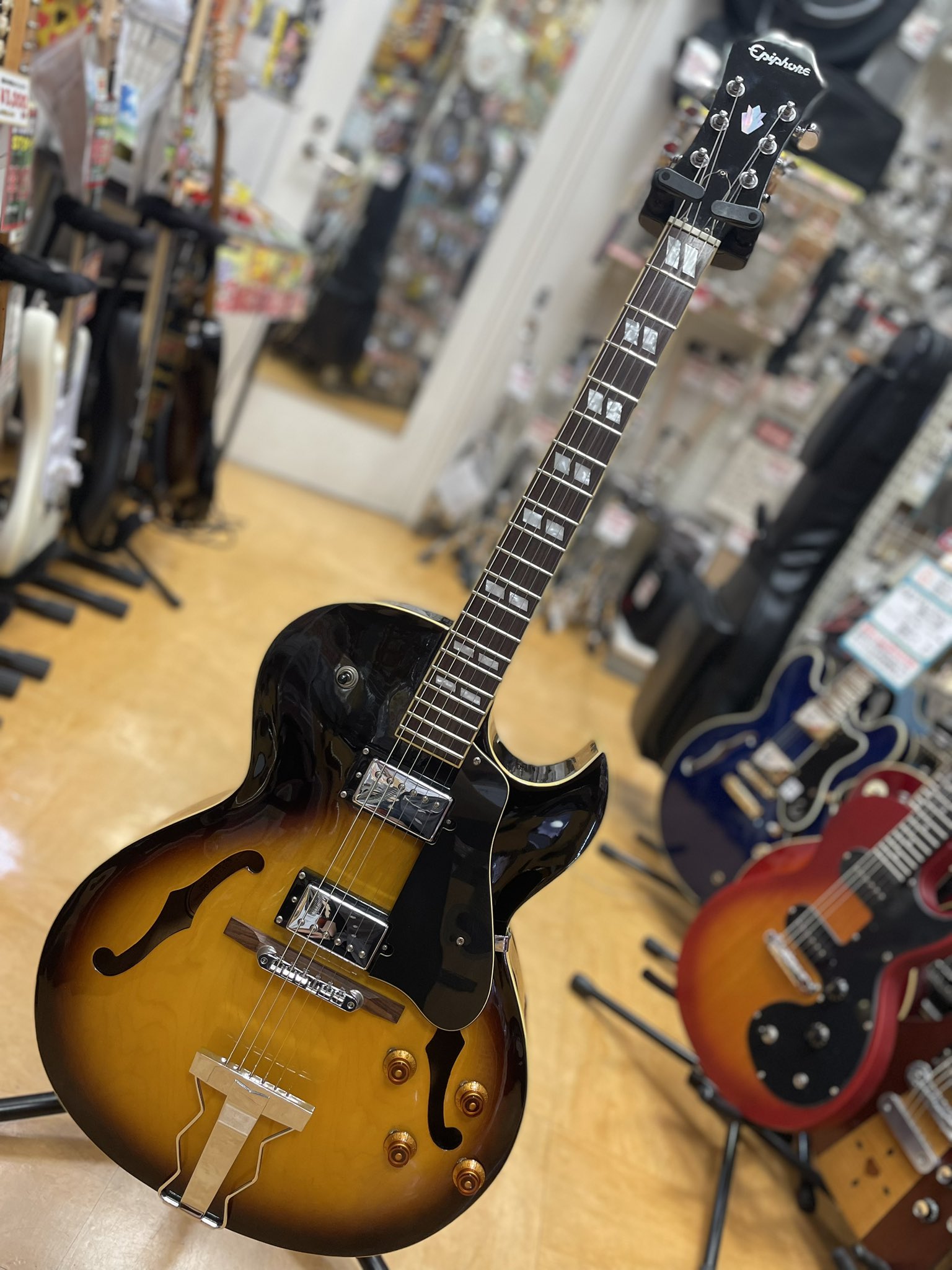 Epiphone ES-175 VS フルアコースティックギター