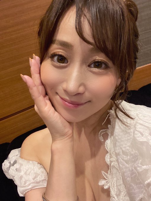予約開始ー！！！ 季節的にもゾクゾクするーー🙀 9/20 みんなで飲みながら怪談話ききません？ ☟ https://t.co/1vs02F2qV3  お酒飲むと顔歪む🫣🍸 https://t.co/W