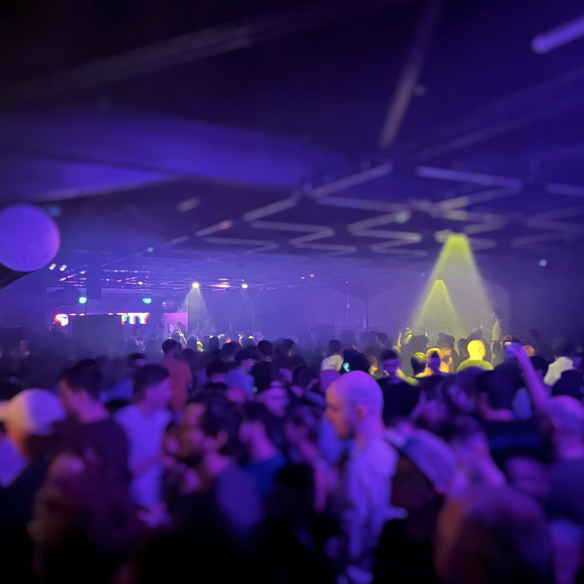 overflow_senf's tweet photo. Die Dosenbeatz Party 2024 war eine raketenstarke Sause. 🍻🕺
#Dosenbeatz #Beanscom #RocketBeansTV #Gamescom #Schrotty #Köln https://t.co/dLW6kucOKw