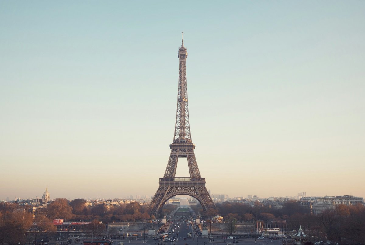 CNRS Mathématiques (@cnrs_insmi) on Twitter photo Qui était Sophie Germain, #mathématicienne de génie derrière la construction de la tour Eiffel ❓
Focus par <a href="/caminteresse/">Ça M'intéresse</a> sur celle qui établi la loi mathématique de la vibration des surfaces élastiques, indispensable à la construction du monument 👉 buff.ly/4bXs3Iq Qui était Sophie Germain, #mathématicienne de génie derrière la construction de la tour Eiffel ❓
Focus par <a href="/caminteresse/">Ça M'intéresse</a> sur celle qui établi la loi mathématique de la vibration des surfaces élastiques, indispensable à la construction du monument 👉 buff.ly/4bXs3Iq