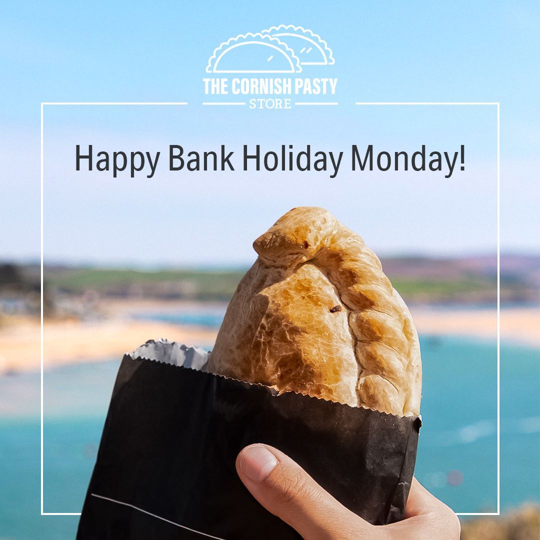 Who’s eating Pasties on the beach this Bank Holiday?! 🙋🏻‍♂️ 

#TheCornishPastyStore #BankHoliday #Cornish #Company #Pasty #Local #Foodie