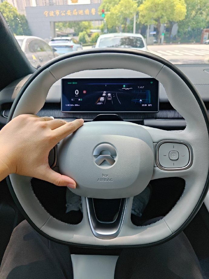 August NIO limited-time promotion: 
1. When trading in or upgrading to a NIO vehicle, receive an additional 8,000 yuan (approximately 1,111 USD) subsidy for optional equipment.
2. Purchase a NIO model and get up to 18,000 yuan (approximately 2,500 USD) in options credit.
3. Buy a