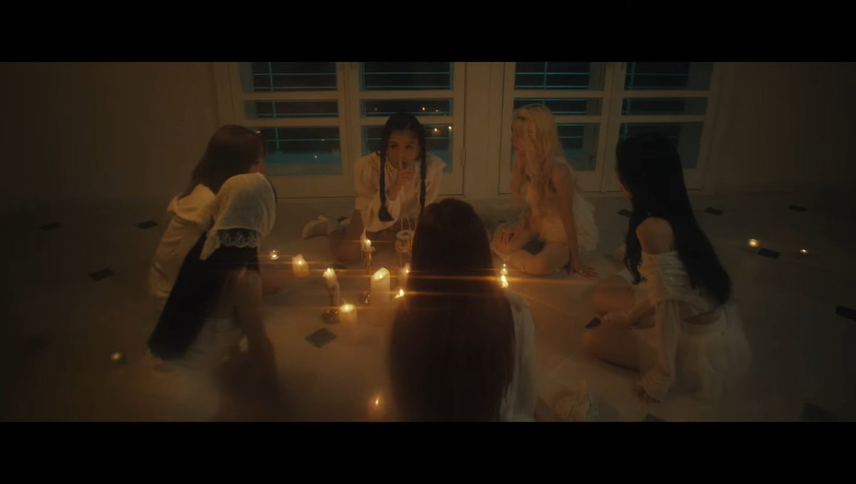 yewonesday's tweet photo. Omg? 😭😭😭 Tears falling. Classified is soooooo good. It's so enchanting, it's magical, and it truly showcases who OH MY GIRL is! Best cb to date!!

#몽환돌_오마이걸_드디어_퍼컬로_컴백
#OurDreamyResonance_OHMYGIRL https://t.co/KBXxA8qBAV