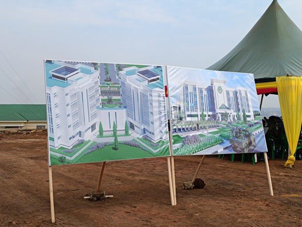 BagaayaP's tweet photo. CDF Gen @mkainerugaba honours the groundbreaking ceremony for the construction of the UPDF and Ministry of Defence and Veteran Affairs joint headquarters in Mbuya, Kampala this morning!
Thank you for the great work you do for our country. https://t.co/q1v2U3VtHP