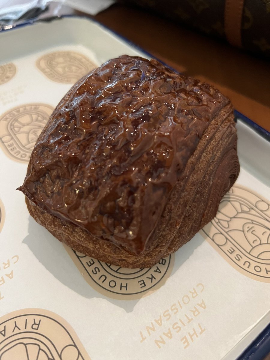 ISHUAAI's tweet photo. 🥐 https://t.co/3k1LcxBJAA