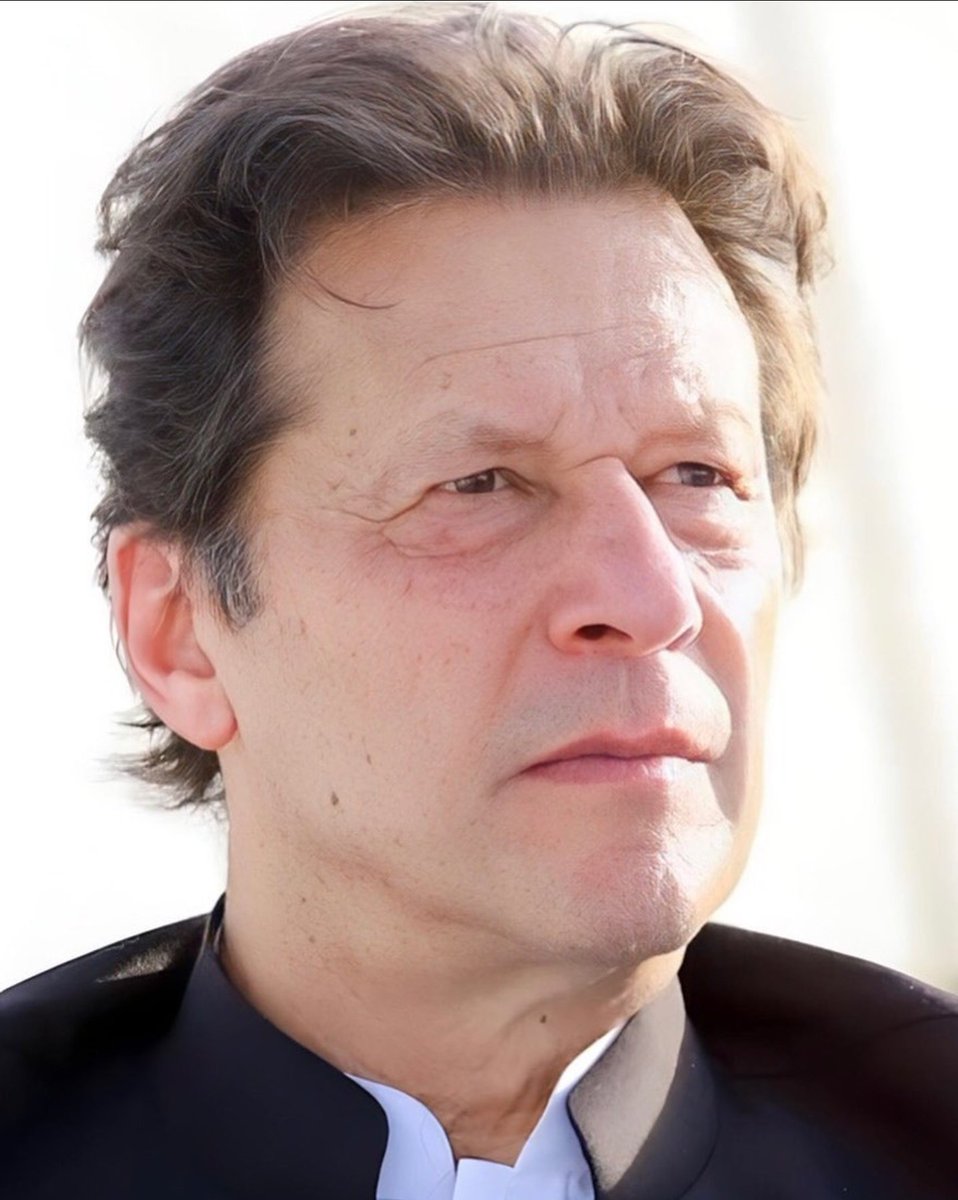 TahirMalik_IK's tweet photo. جیل میں مجھ پہ کچھ زیادہ ہی سختیاں ہو رہی ہیں💔 لگتا ہے اِن کی کانپیں ٹانگ رہی ہیں ۔۔
مرشد  عمران خان https://t.co/7OIz2yFVML