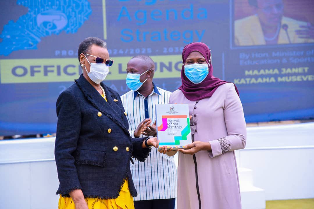MoICT_Ug's tweet photo. #ICYMi: Hon.Min. @JanetMuseveni launched the @Educ_SportsUg Digital Agenda Strategy & Digital Skills Framework aligned with the Digital Skilling pillar of the Digital Transformation Roadmap developed by @MoICT_Ug . 1/
#DigitalRoadMapUG https://t.co/OhsB11mCBT