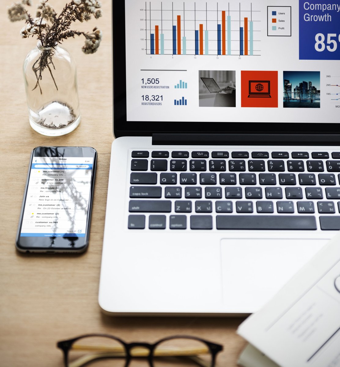 bpi_solutions's tweet image. Steigerung von Transparenz und Informationsqualität in der Möbelbranche. Der bpi Sales Performer gewährleistet einen transparenten Informationsfluss und verkürzt Reaktionszeiten. 
#Möbelbranche #CRM #ERP #Vertriebsoptimierung #Kundenservice  #bpiSalesPerformer #bpiSolutions