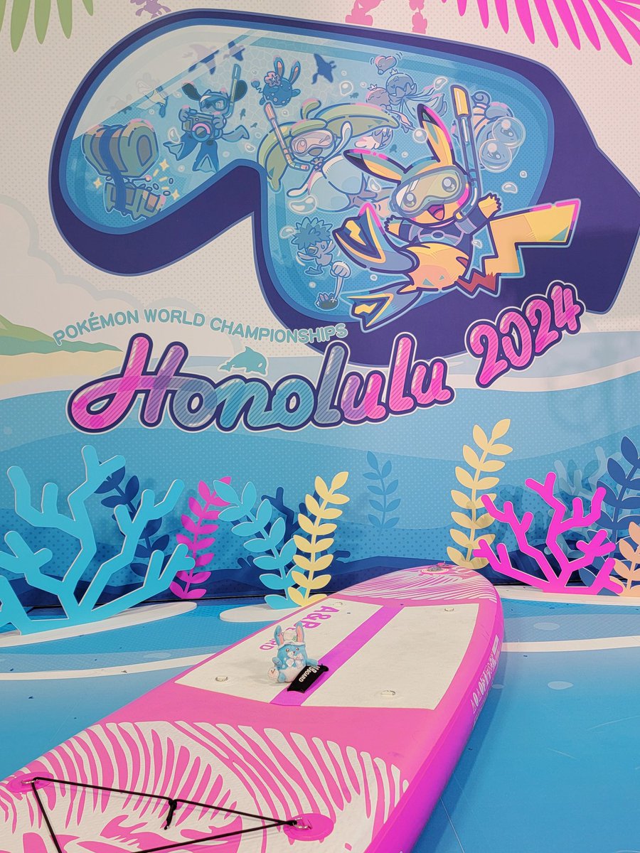 koizata's tweet photo. Azu-nyan had a nice little vacation at Honolulu Worlds 2024 https://t.co/8DECo1jMmO