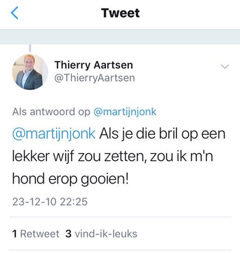 gunternoa's tweet photo. @vandaaginside Van Aartsen VVD met racistische en seksistische tweets
Ongeschikt als volksvertegenwoordiger https://t.co/9OsPdvtPlf