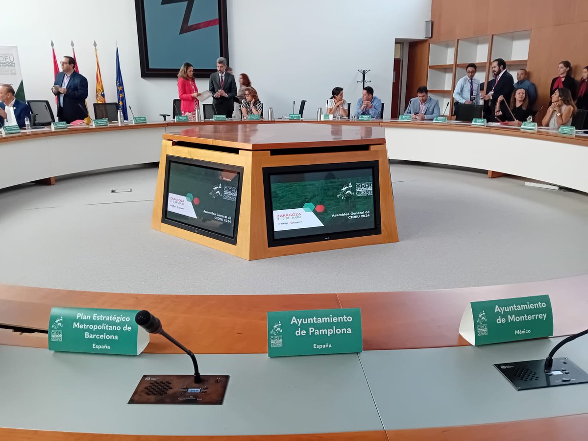 oPENLab_project's tweet photo. 🏆 Pamplona’s oPEN Lab Project at CIDEU 🌍

Leire Iriarte presents the City of Pamplona's efforts at CIDEU.

📖 Read the full news: https://t.co/BanRQht50B

@CIDEU | @Pamplona_ayto 
#oPENLab #Pamplona #CIDEU https://t.co/THuHW3Dp7L
