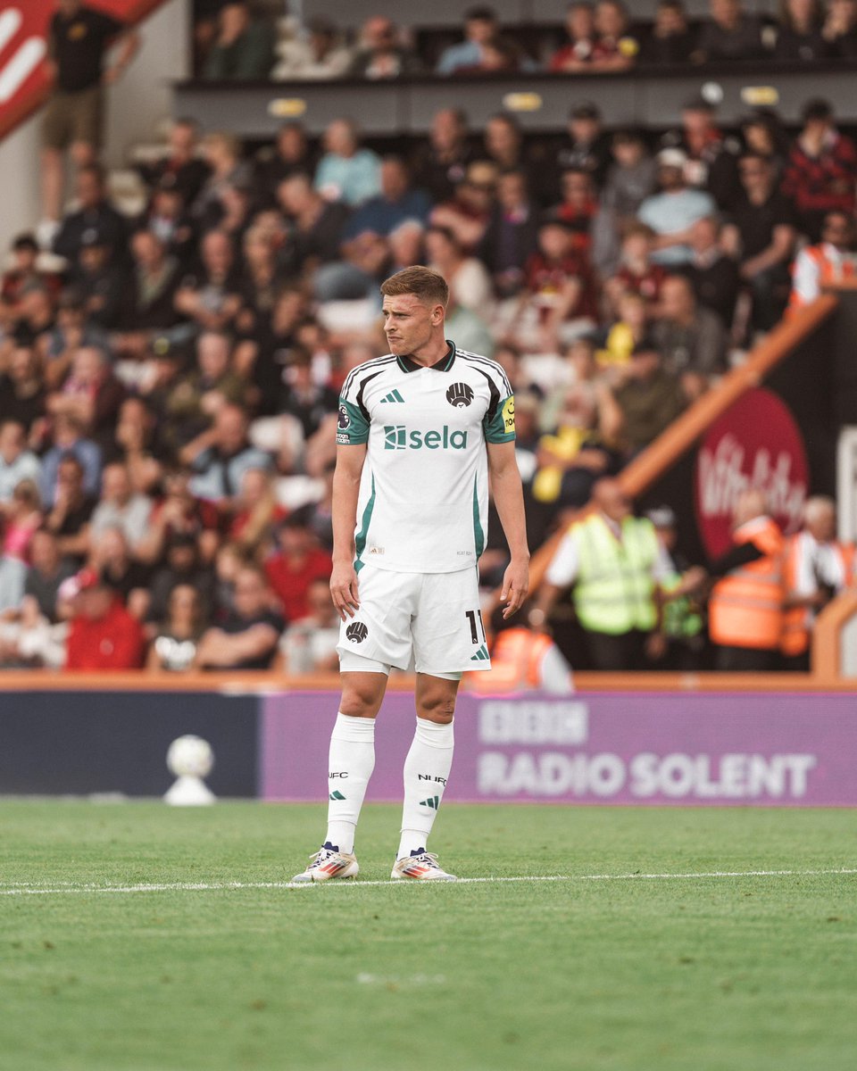 harveybarnes97's tweet photo. Thanks to all that travelled. Focus on to Wednesday ⚫️⚪️ @NUFC https://t.co/VyGqwyvwzN