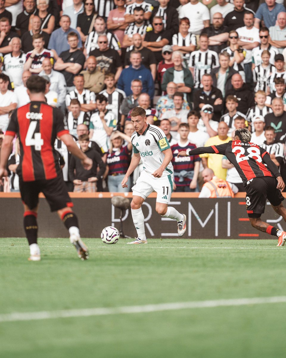 harveybarnes97's tweet photo. Thanks to all that travelled. Focus on to Wednesday ⚫️⚪️ @NUFC https://t.co/VyGqwyvwzN