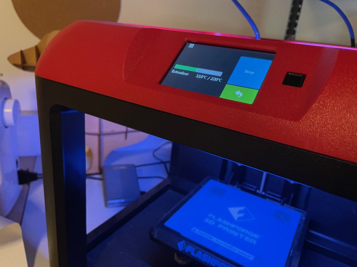 Plus qu'une semaine avant la rentrée ! 📚
L'équipe #fablabalecole est sur les starting blocks, prête à voir vos projets prendre vie pour cette nouvelle année scolaire 👏
À vos marques, faites chauffer les machines, Partez ! 🚀