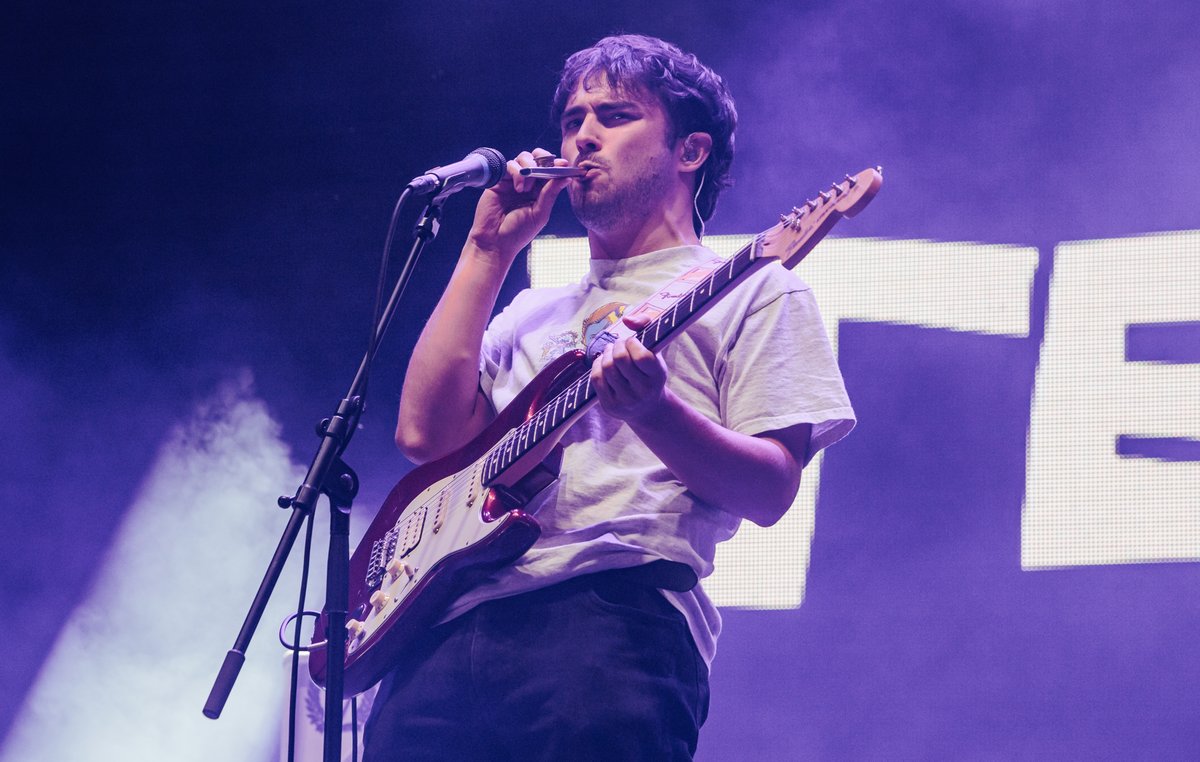 NME's tweet photo. “I did not expect this at 1.10pm!” @alfietempleman gave a packed tent at Reading psychedelic indie pop, ripping guitar – and a kazoo solo

📸 Andy Ford for NME

#AlfieTempleman #ReadingandLeeds #RandL24 #NMEReading https://t.co/F20ACWTfpS