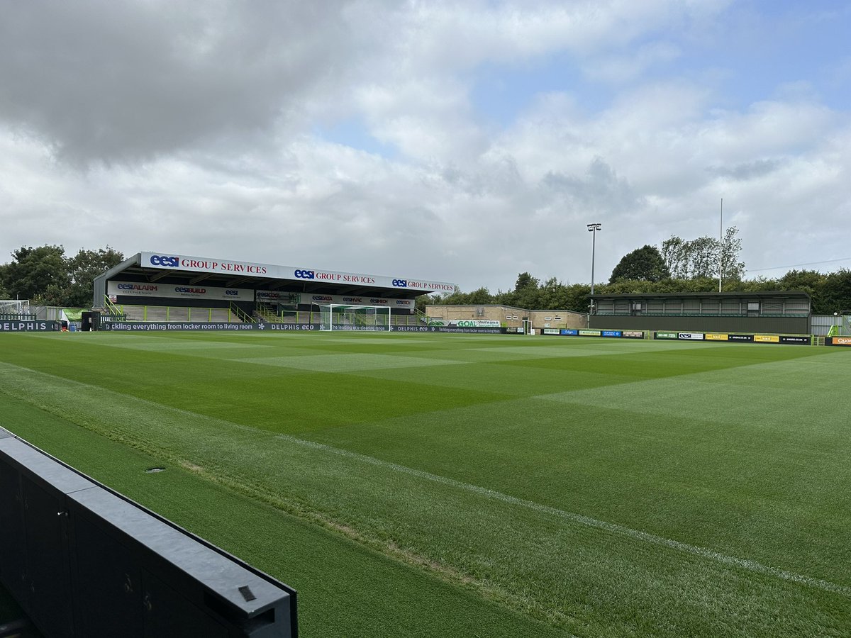 DaneVince's tweet photo. 1st home game at the end of August is probably a record! But then look at how incredible the pitch looks! 😍
Going to be a tough but fun season! @FGRFC_Official https://t.co/G5wqejqEcN
