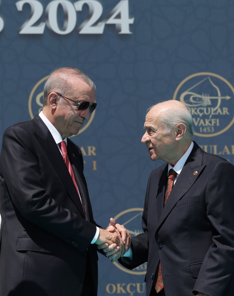 Genel Başkanımız Sayın Devlet BAHÇELİ ve Cumhurbaşkanımız Sayın Recep Tayyip ERDOĞAN Malazgirt Zaferi'nin 953. Yıl Dönümü Kutlama Programı'na katıldılar.