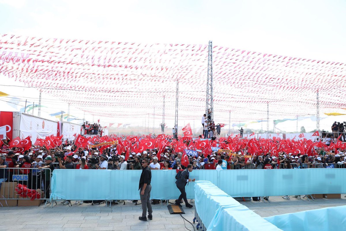 📍Muş-Malazgirt Meydan Muharebesi Tarihi Milli Parkı

Atalarımızın, milletimizin binlerce yıllık birlik ve dirlik şuurunun yazıldığı bu topraklarda ki zaferimizin 953. yıl dönümünde, Cumhurbaşkanımız Sayın Recep Tayyip Erdoğan’ın teşrifleriyle, Anadolu’ya giriş kapısı, demiri