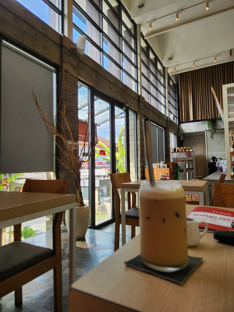 alys_william's tweet photo. ubud https://t.co/rWExJ3ukVs