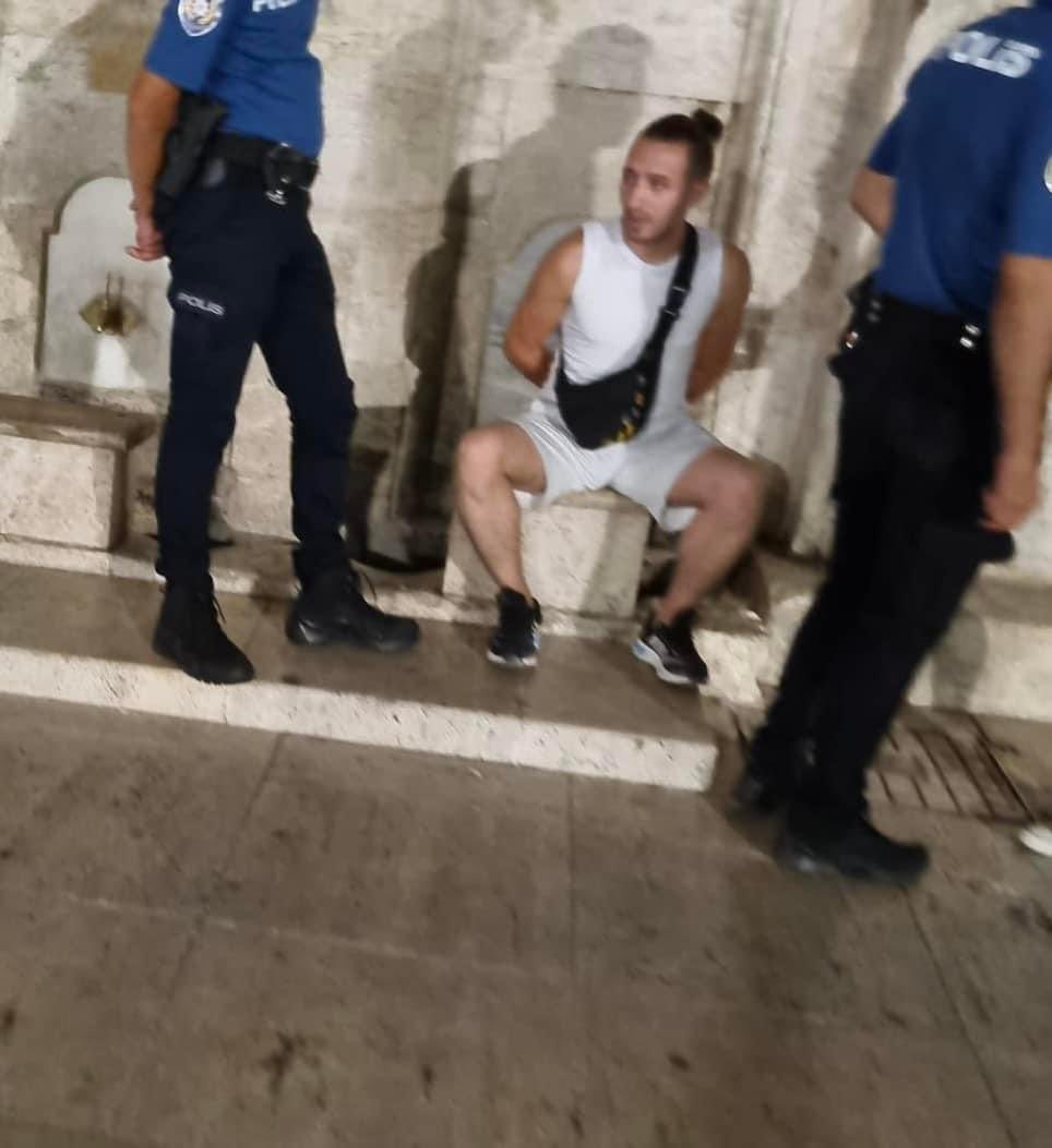 domdyer70's tweet photo. Man arrested overnight in Istanbul for trying to stop dog catchers from illegally darting stray dogs without vet in attendance. People will now end up in prison for trying to stop Presidents Erdogan’s dog genocide @RTErdogan @animalsavemvmt @MeldaKelemcisoy @InsaneHuseyin #Turkey https://t.co/ZJHZOw0Vn0