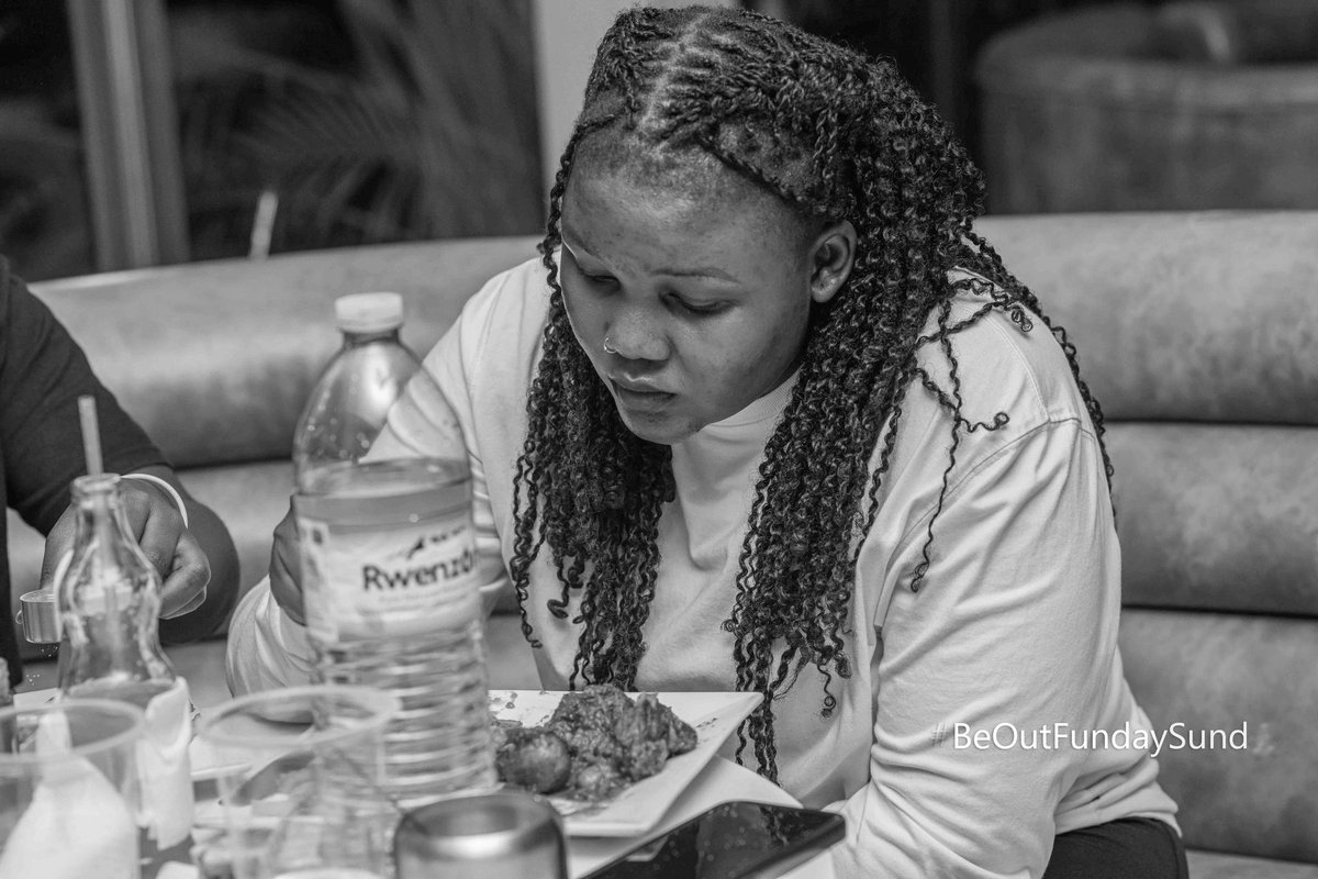 DtOfficiol's tweet photo. Hello Hello, welcome back from the weekend break.
Let's give it to the Almighty to take on the lead yet again, Hopefully you're still vibing to my latest Sensational #Hello_Hello - @akisa_quincy
https://t.co/BzZrrX1NUM
📸 #BeOutFundaySundaze. https://t.co/jybLqZDlFR