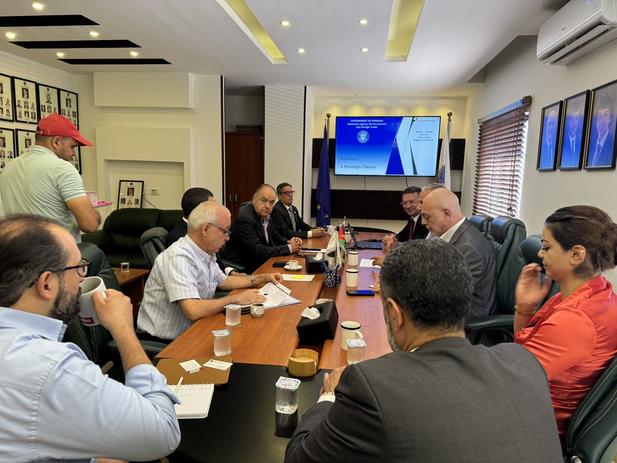 DrObeidat's tweet photo. #jordan 🇯🇴 #romania #business #cooperation #jeba
Jordan Europe Business Association JEBA
جمعية الأعمال الأردنية الأوروبية Jordan Europe Business Association
A great and very constructive meeting between Romania 🇷🇴, Mr. Ovidiu Costea from the embassy in Amman and JEBA
جمعيه الأعمال الاردنيه الاوروبيه
At JEBA offices in Amman-Jordan 🇯🇴.
Romania 🇷🇴 offers great opportunities so does Jordan 🇯🇴.
The meeting could not come at a better time for me since I am traveling to Romania 🇷🇴 next week.