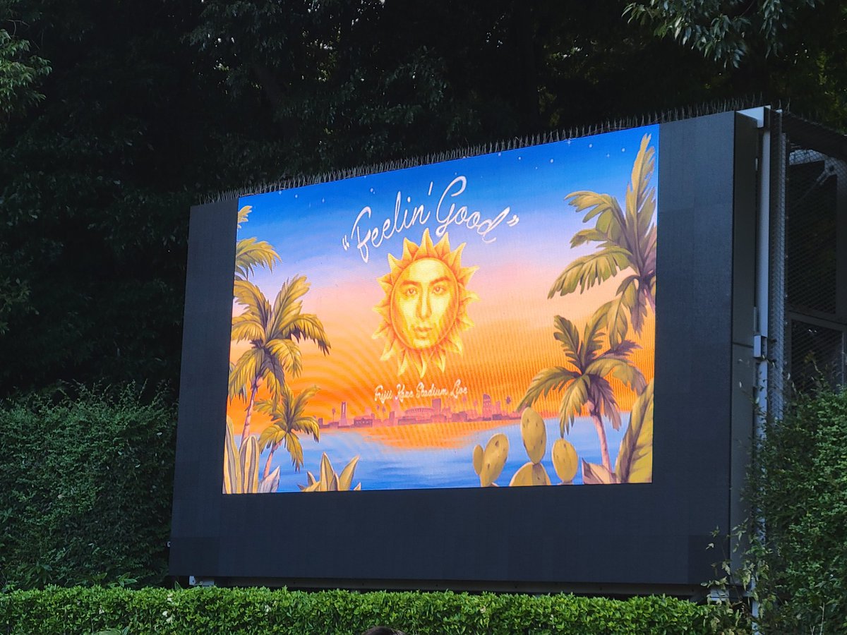 先週末は、風を浴びに日産スタジアムへ。
Fujii Kaze Stadium Live "Feelin' Good"。
藤井風さん、やっぱりレベチ。行く度に席がステージから遠くなってしまうのは寂しさも嬉しさもあるけど。
ライブ中、ずっと笑顔なのに涙がこぼれてくるのって、何なんw

個人的NO.1はロックバージョンの｢旅路｣