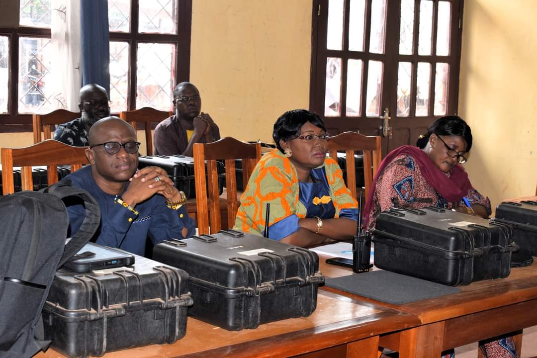 Charlin16602927's tweet image. Le personnel de l'ANE (Commissaires, Chefs de Division, Chefs de Cellules et autres) s’est formé du 23 au 25 Août 2024 au Centre de Traitement des Données (CTD), au même titre que les superviseurs sur les techniques d'enregistrement des électeurs sur la tablette numérique.