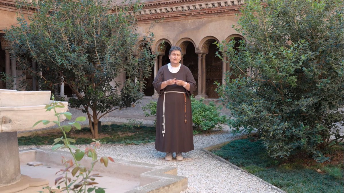Suor Roberta Vinerba propone un brano di Guccini per riflettere sulla tragedia di un mondo che scompare a causa della violenza. Il desiderio di primeggiare e sopraffare l’altro è insito nel cuore dell’uomo.

#trapoco ⏰8:00 a #SullaStrada su
<a href="/TV2000it/">Tv2000.it</a> il #Vangelodioggi