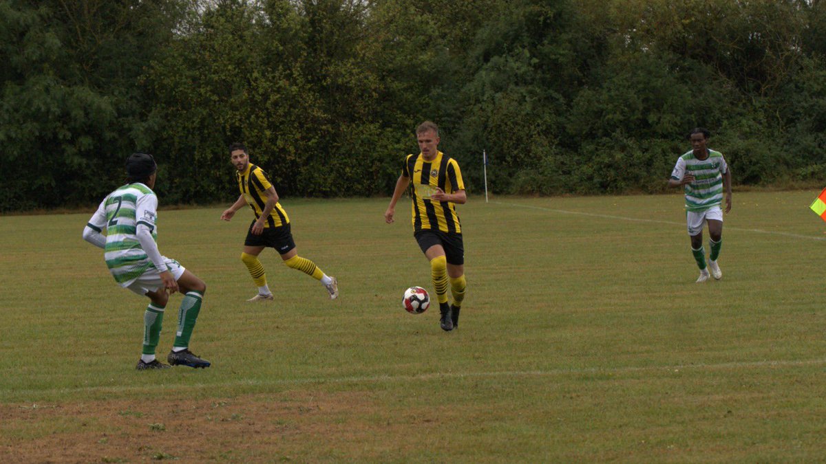 callum_laver's tweet image. Saturdays game pictures 

@basureserves v @walthamabbeyfc res

📸 Thank you @j43photo 

#footballer #laftback #attackingleftback #football