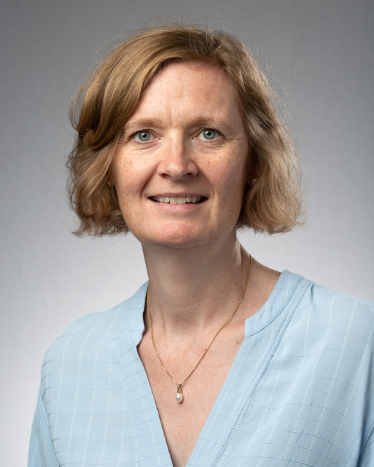 Aarhus BSS (@aarhus_bss) on Twitter photo Professor i økonomi Anna Piil Damm modtager 8 mio. kr. fra <a href="/RockwoolFonden/">ROCKWOOL Fonden</a> til at undersøge integration af indvandrere.
Læs mere: econ.au.dk/about-us/news-… Professor i økonomi Anna Piil Damm modtager 8 mio. kr. fra <a href="/RockwoolFonden/">ROCKWOOL Fonden</a> til at undersøge integration af indvandrere.
Læs mere: econ.au.dk/about-us/news-…