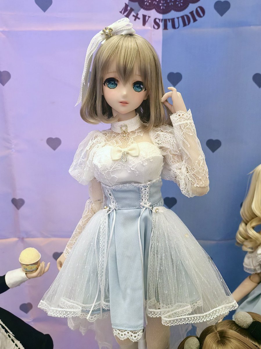 MMRBstudio's tweet image. #喵屋娃衣 月の梨紗 推出新色囉！
因為還沒正式拍攝商品照，大家可以參考白草莓的粉色、藍色～

三分 ➡️ ruten.com.tw/item/show?2242…

四分 ➡️ ruten.com.tw/item/show?2242…