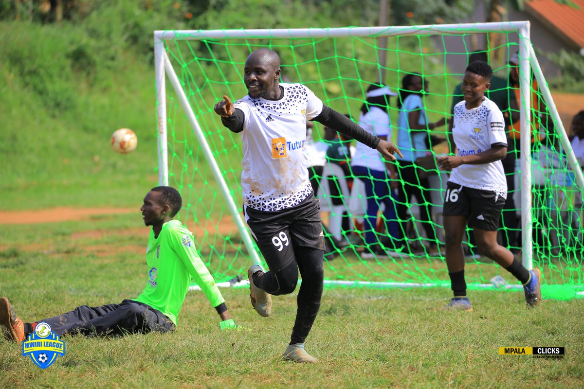 ScSuici's tweet photo. The assassin assassinated the Makaya goalkeeper. It was a hard hitter he couldn't reach. It left him seated in bewilderment as the assassin counted his kill. https://t.co/JiXu2gU6d6