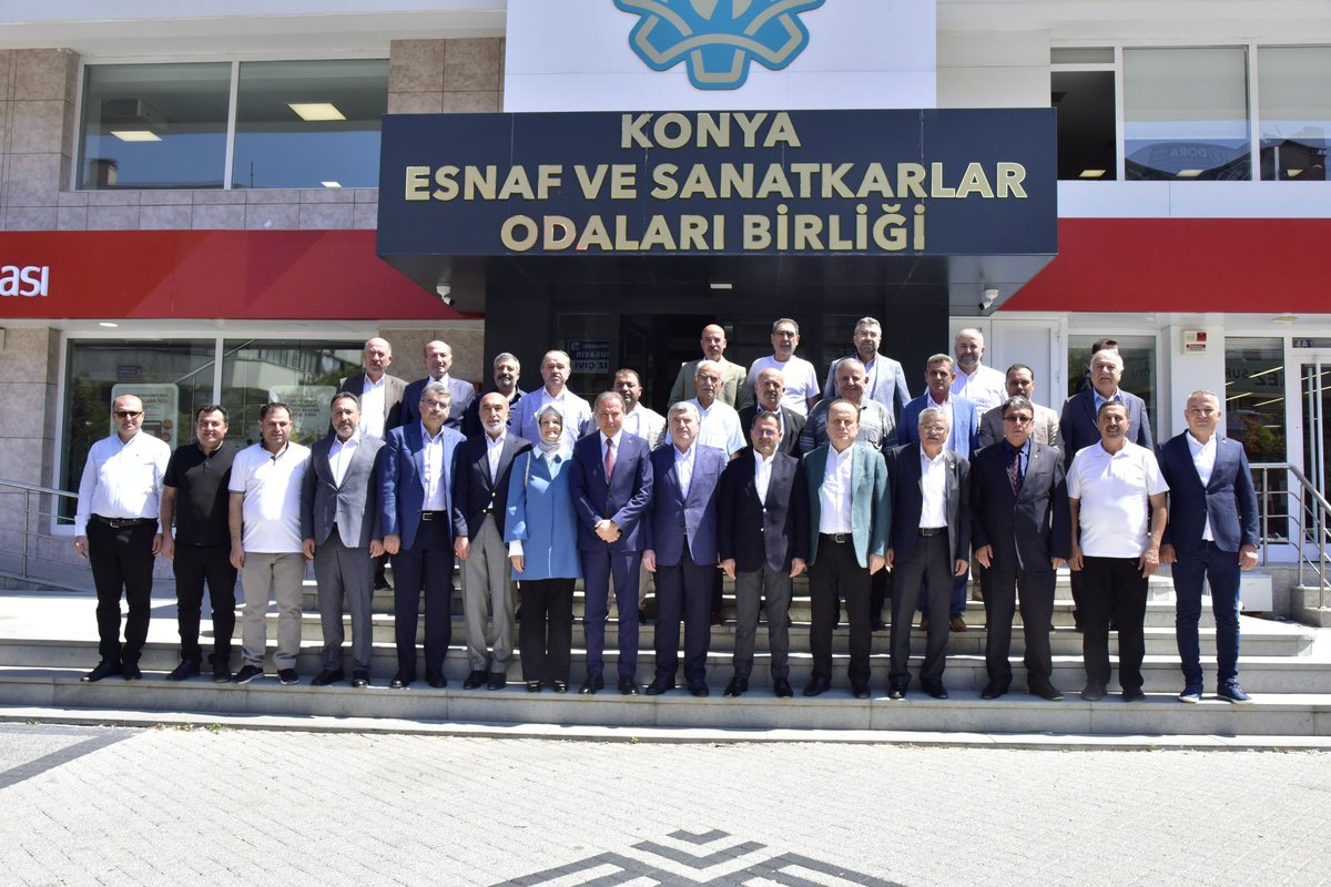 Ziya Altunyaldız (@ziyaaltunyaldiz) on Twitter photo Milletvekillerimiz, AK PARTİ Konya İl Başkanımız <a href="/HasanAngiHA/">Hasan Angı</a> ve Oda Başkanlarımız ile birlikte Konya Esnaf ve Sanatkârlar Odaları Birliği (KONESOB) Başkanımız Muharrem Karabacak’ın misafiri olduk.
Her gün “Bismillah” diyerek ekmek teknesinin başına geçip her akşam Milletvekillerimiz, AK PARTİ Konya İl Başkanımız <a href="/HasanAngiHA/">Hasan Angı</a> ve Oda Başkanlarımız ile birlikte Konya Esnaf ve Sanatkârlar Odaları Birliği (KONESOB) Başkanımız Muharrem Karabacak’ın misafiri olduk.
Her gün “Bismillah” diyerek ekmek teknesinin başına geçip her akşam