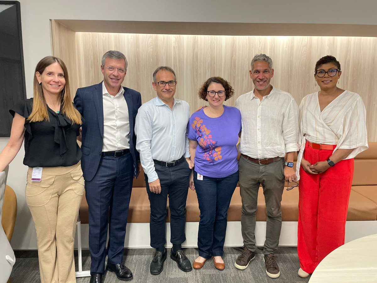 Na semana passada, o GIFE visitou o Hospital Israelita Albert Einstein, novo associado à rede, e conheceu o Programa Einstein na Comunidade de Paraisópolis, que desde 1998 integra educação, serviço social, esportes, artes, saúde e capacitação profissional no bairro paulistano.