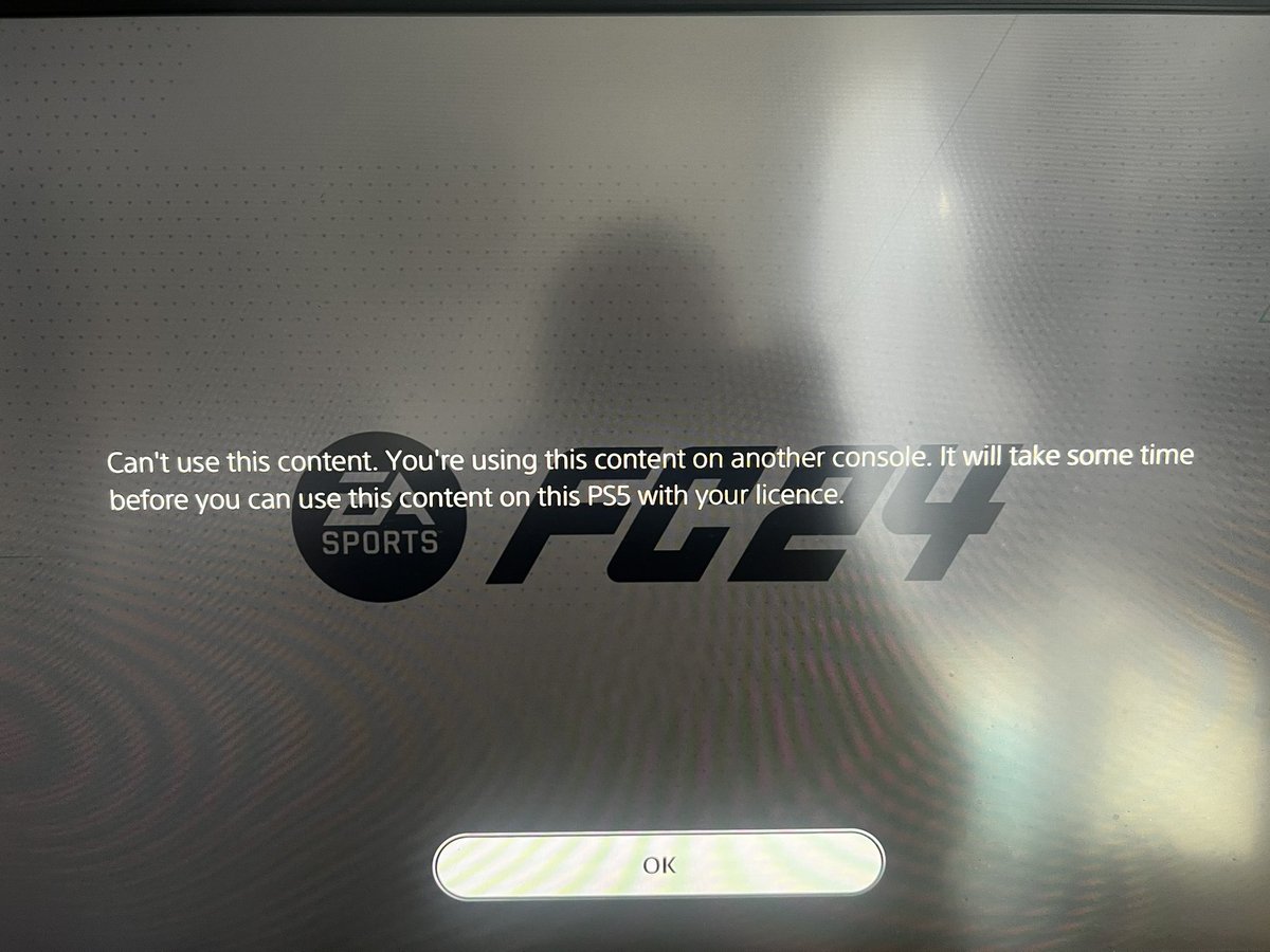 HFadezz's tweet photo. @AskPlayStation  Why can't I play a game I've purchased &amp; been playing since it came out 🤷🏻‍♂️🤷🏻‍♂️🤷🏻‍♂️ https://t.co/CytqvHMaAQ