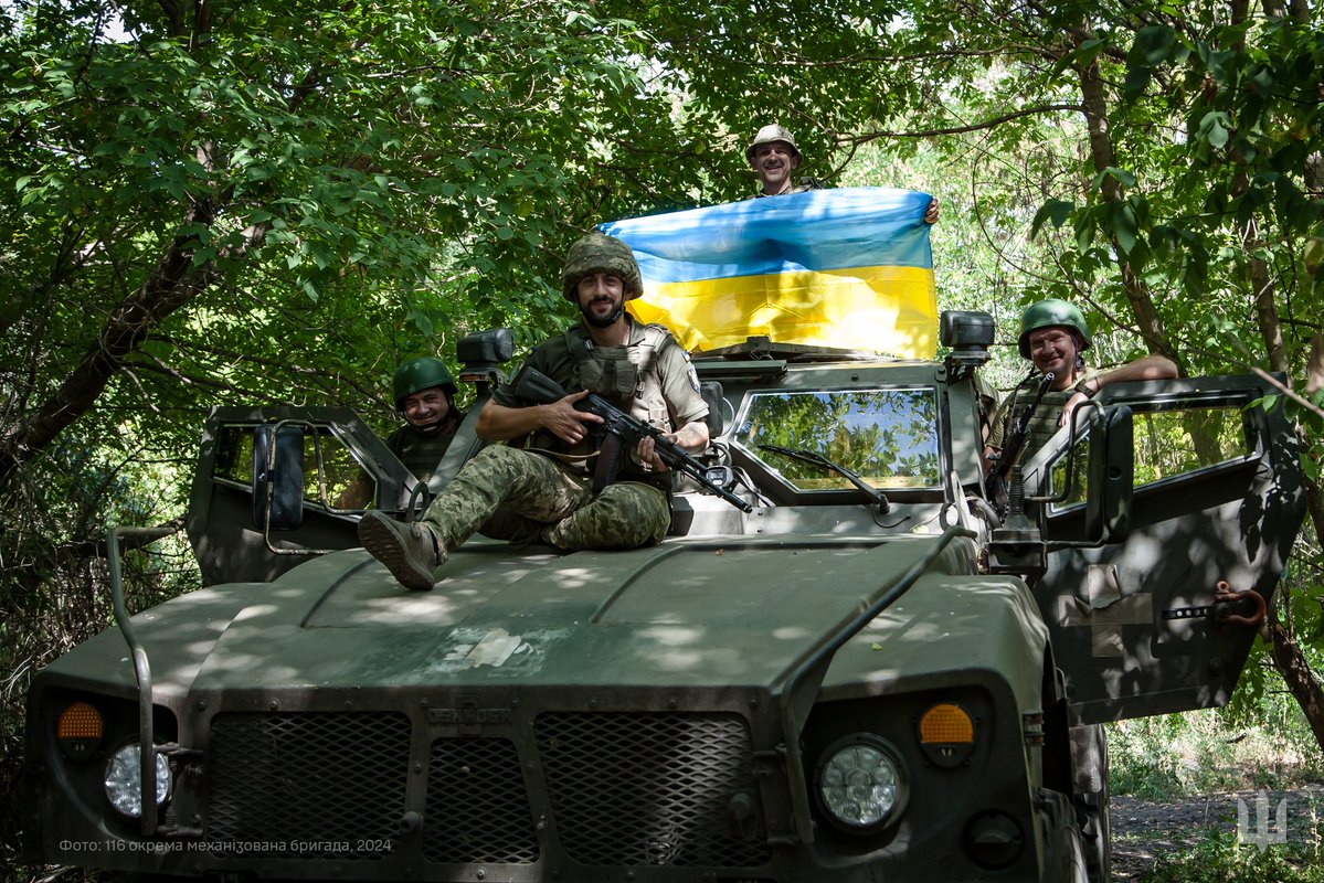 DefenceU's tweet photo. We stand strong.
We stand united.
We will win!

📷: 116th Mechanized Brigade https://t.co/D0UJ39faO0