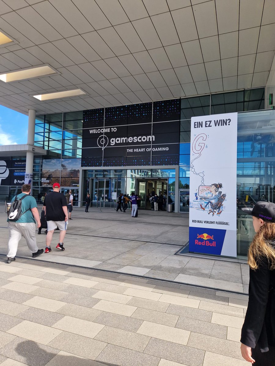 JDNerdTV's tweet photo. Heute steht für mich die Heimreise an. Mein Fazit zur #gamescom2024 ich muss sagen geht Bergauf. Es gab viele Spiele zu zocken, die Stande waren sehr liebevoll gestaltet die Mitarbeiter war 1A. Für mich die beste #Gamescom nach Corona. Ich freu mich schon auf nächstes Jahr. https://t.co/jmemao8Ctw